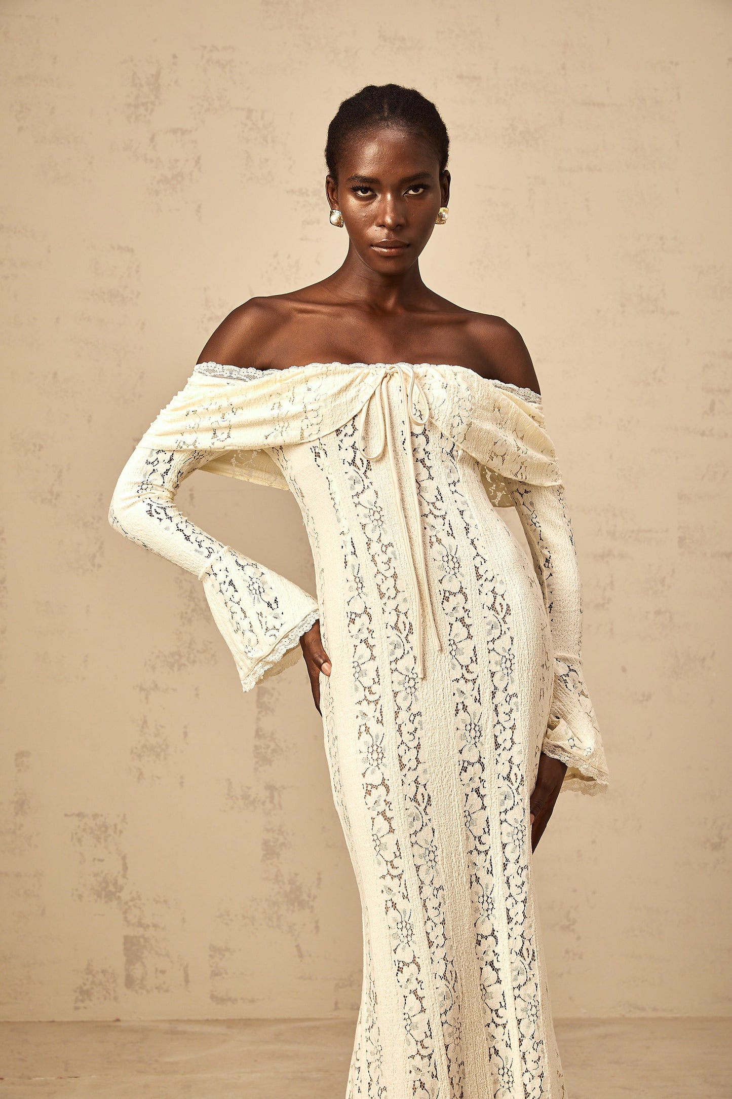 Émeline floral lace train-design maxi dress in Neutrals
