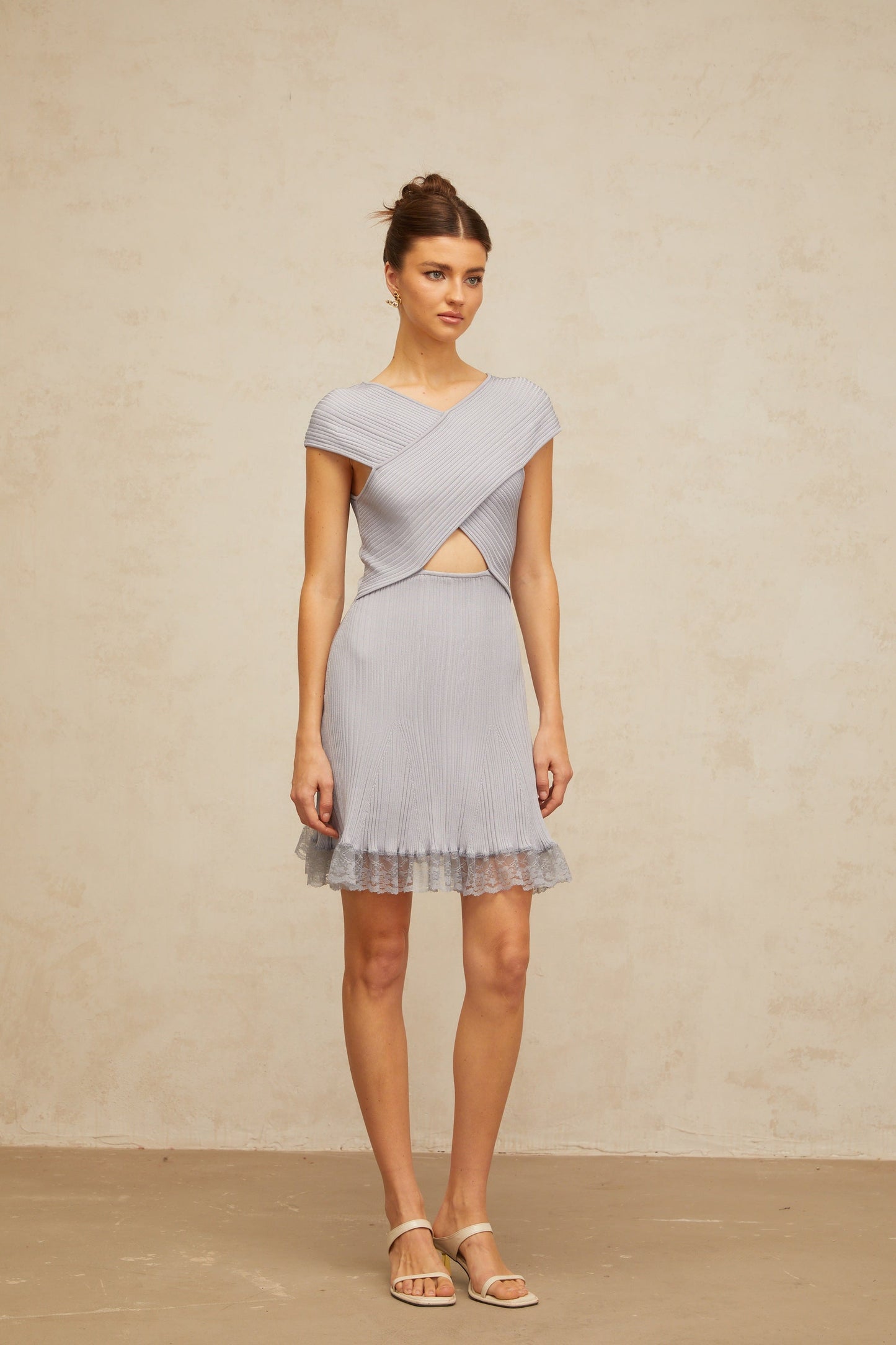 Kéa light-purple cross-over ribbed-knit mini dress