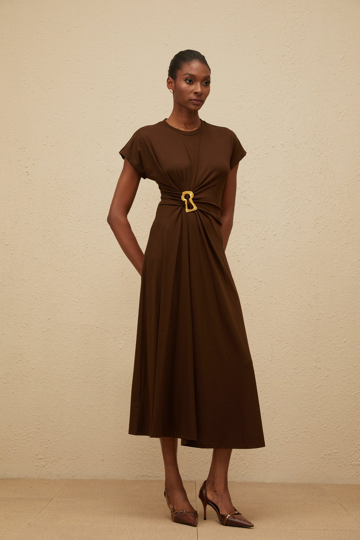 Ophélie Brown Gathered Keyhole Midi Dress
