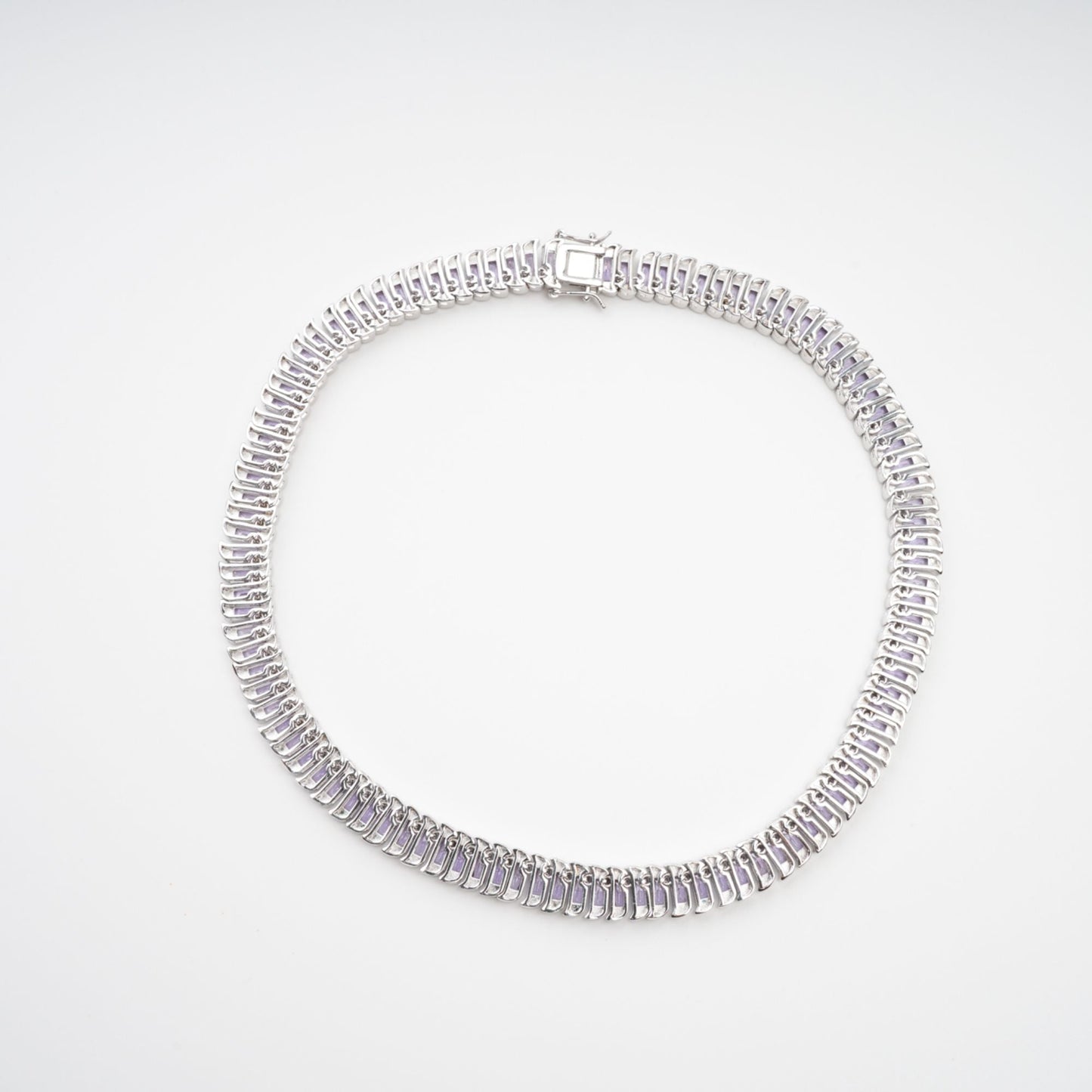 Isoline Light Purple Crystal Embellished Necklace