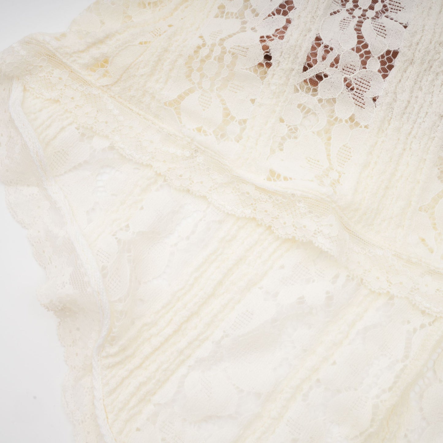 Émeline floral lace flared-cuff maxi dress in Neutrals