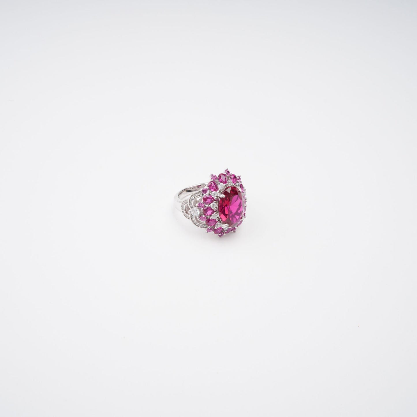 Amélie Red Oval Cut Gemstone Sterling Silver Ring