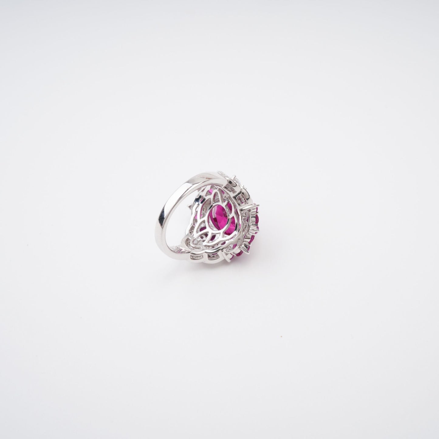 Amélie Red Oval Cut Gemstone Sterling Silver Ring