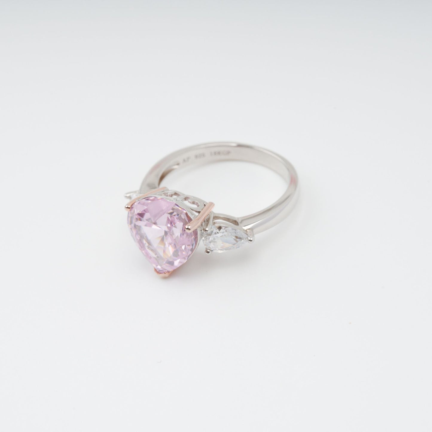Impératrice Pink Heart Shaped Gemstone Sterling Silver Ring