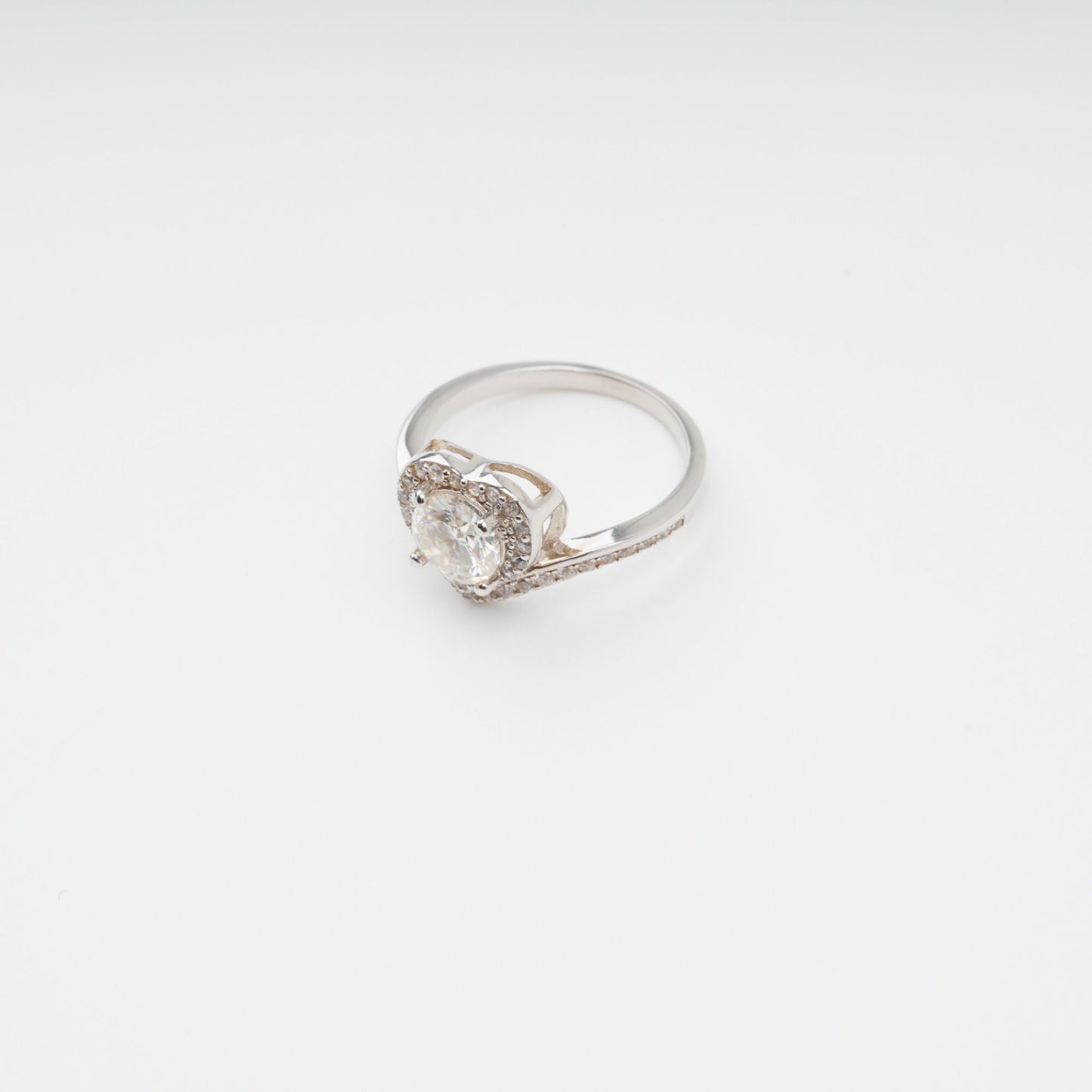 Révérence Heart Shaped Sterling Silver Ring