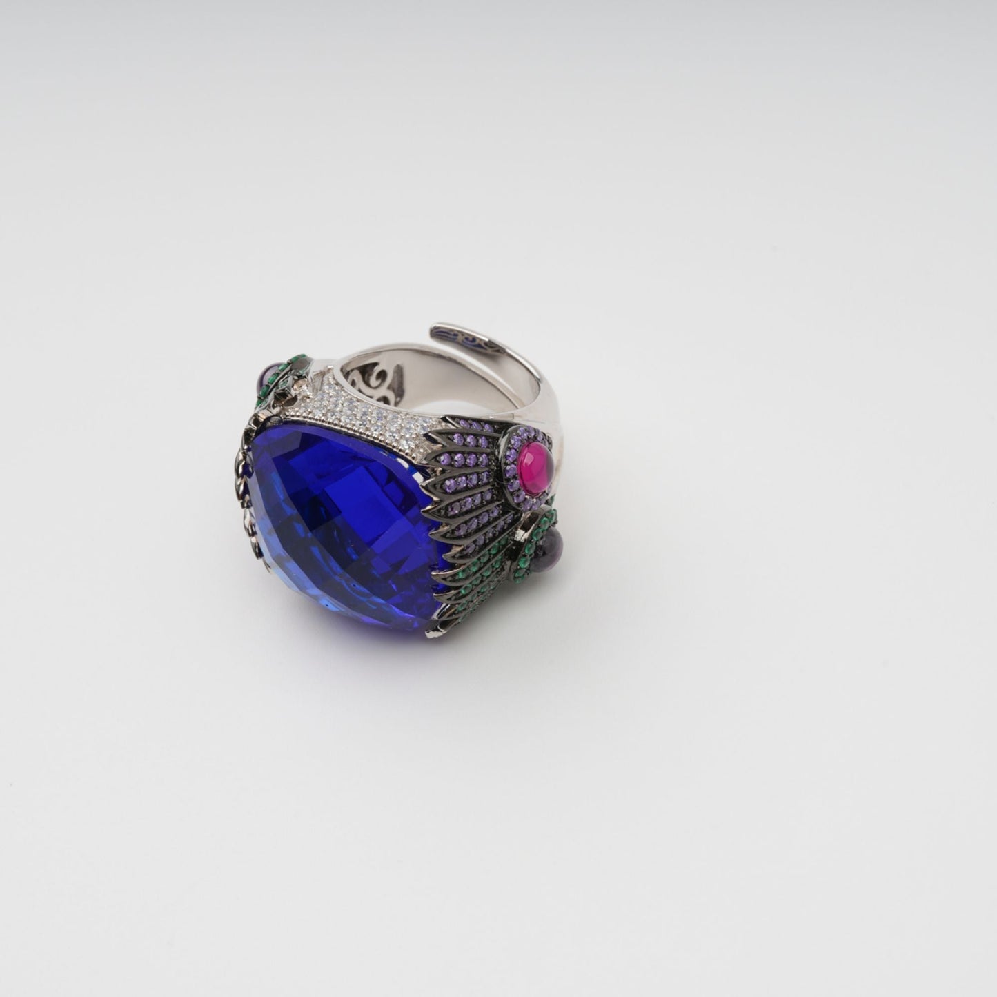 Givre Blue Bezel-Set Adjustable Gemstone Ring