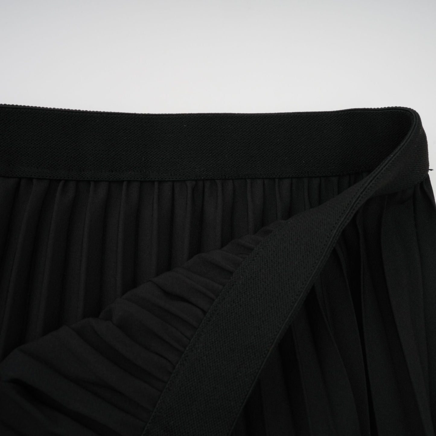 Dextard black gilded creased top & skirt matching set