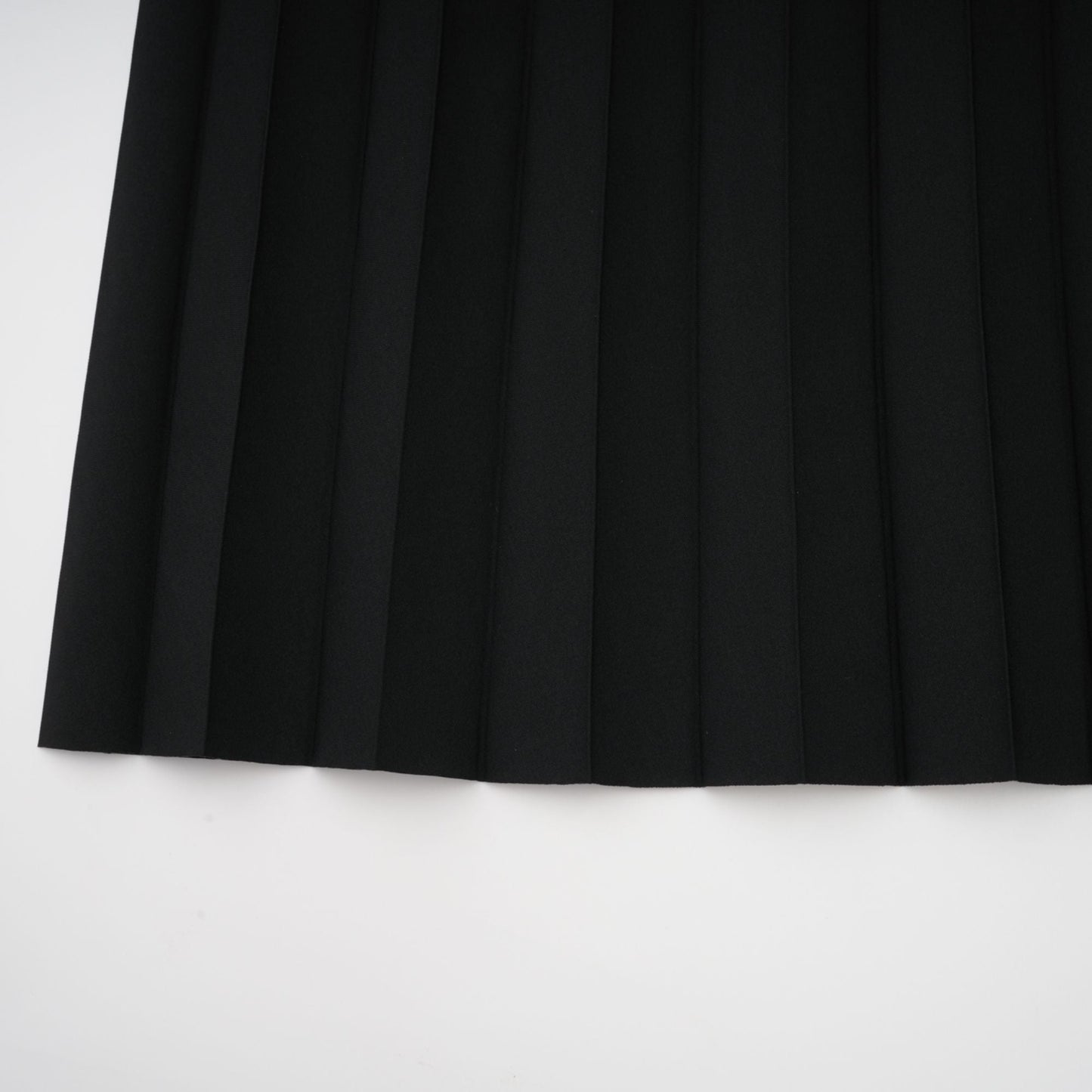 Dextard black gilded creased top & skirt matching set