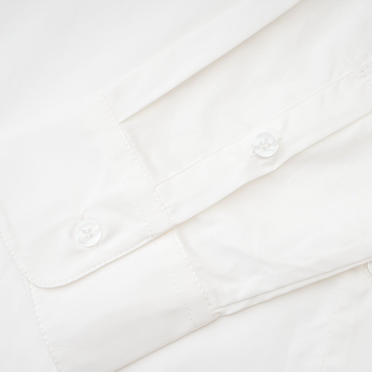 Solène white pointed-collar shirt
