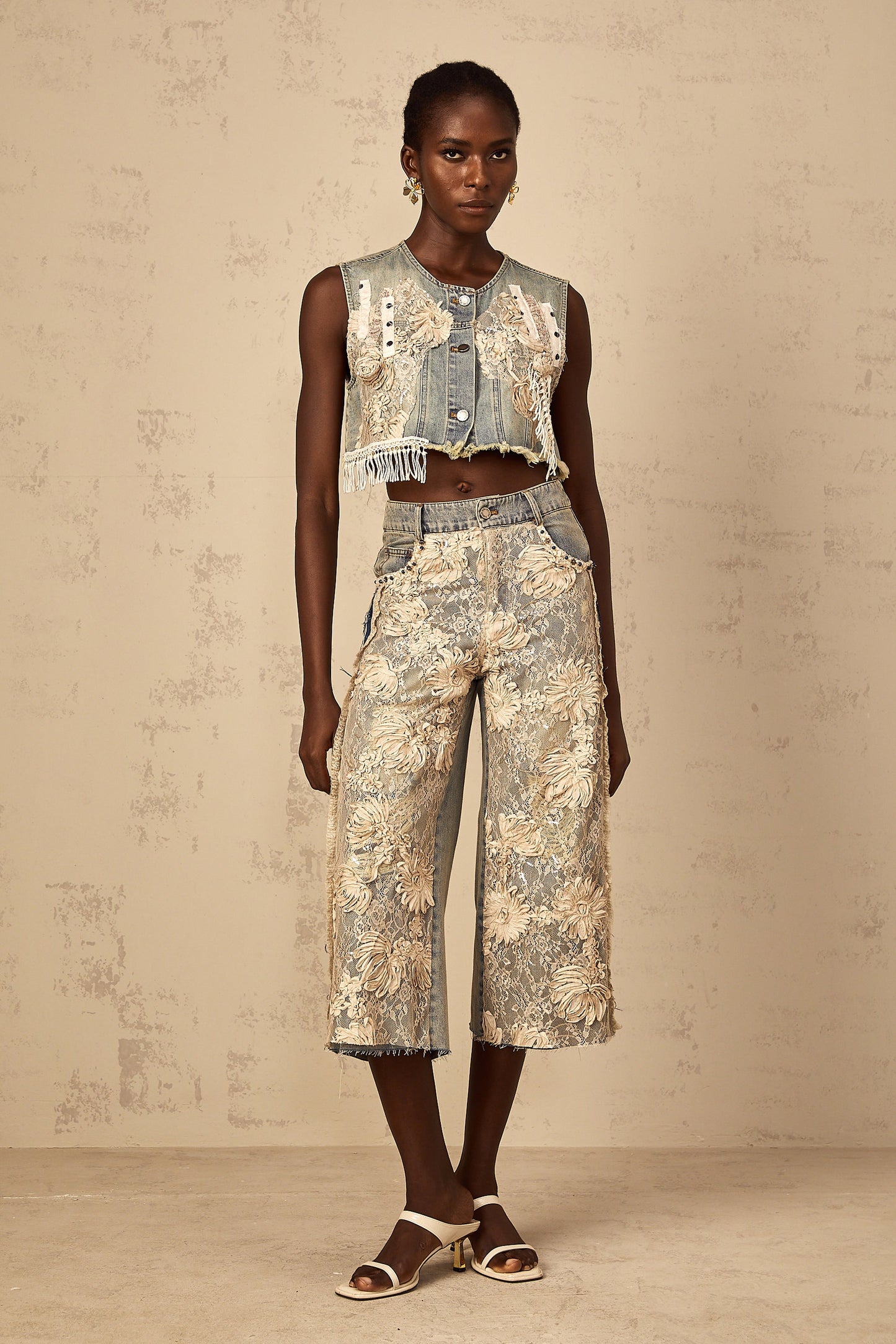 Amaryllis blue floral-lace-panel denim jeans