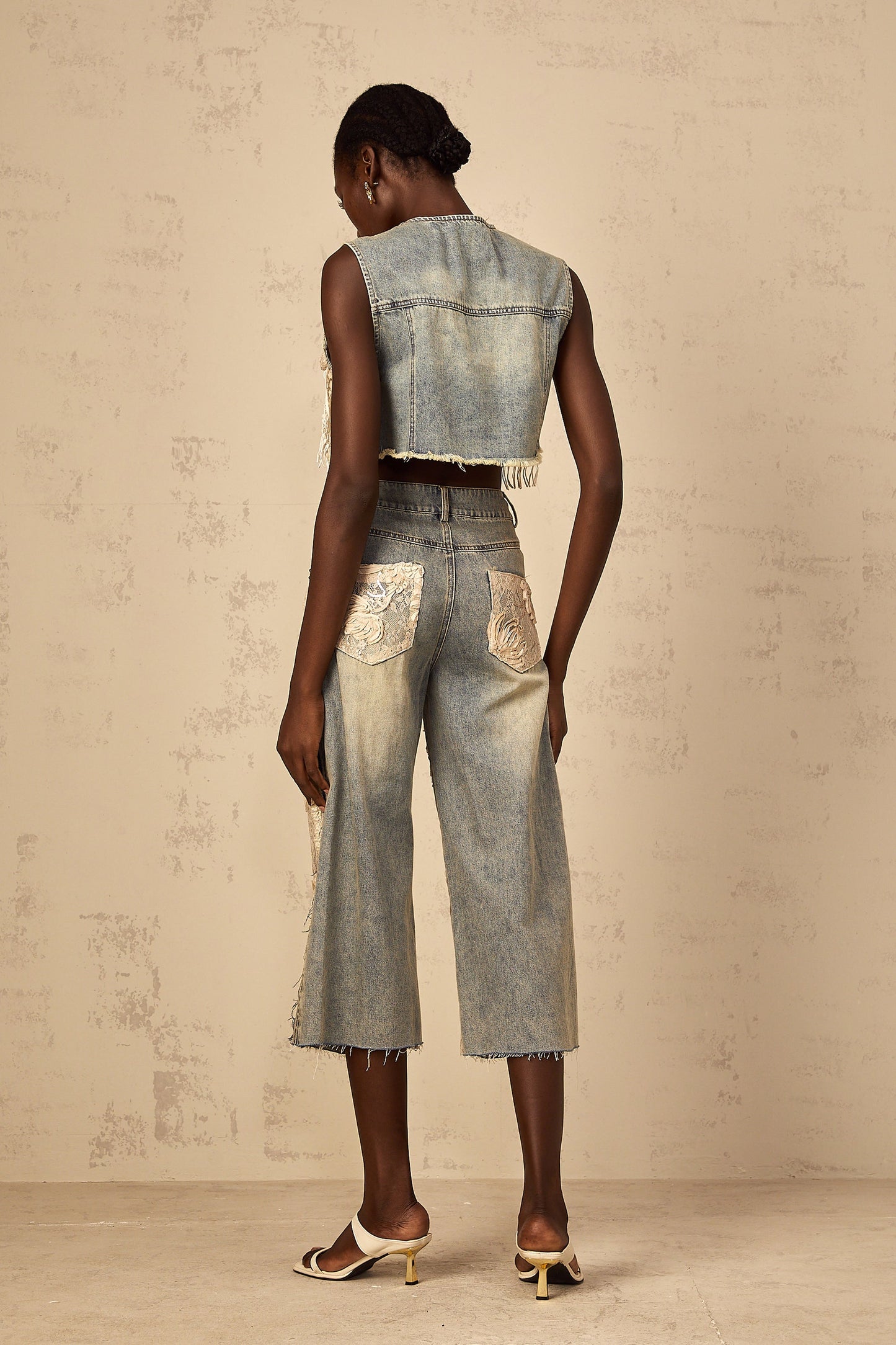 Amaryllis blue lace-panelling cropped denim top