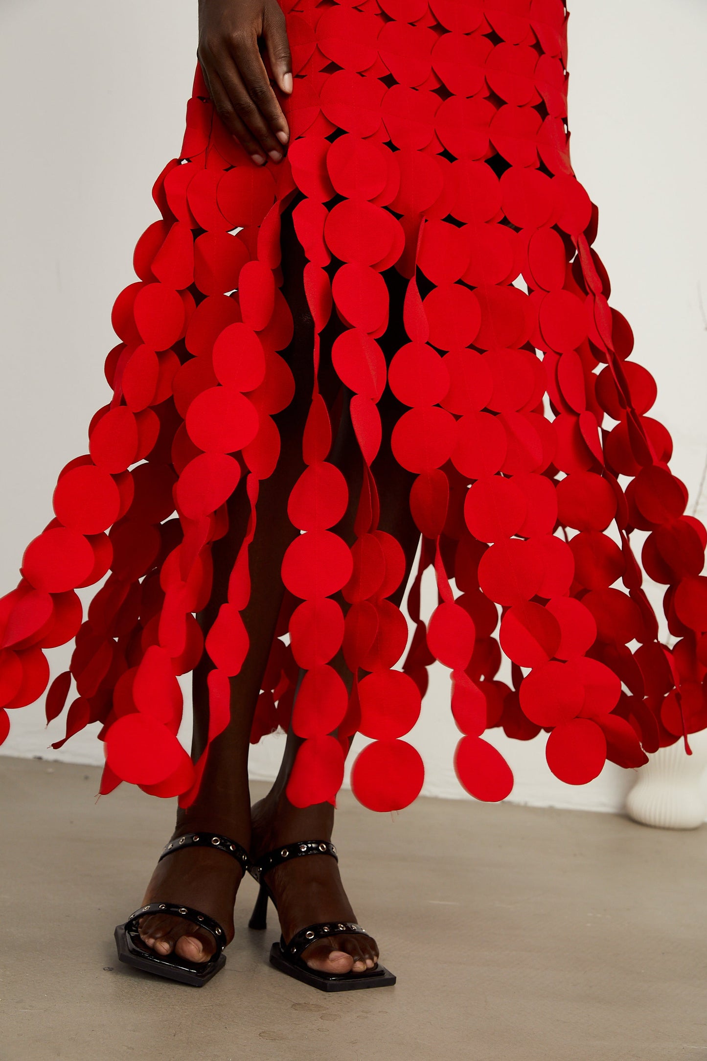 Hanna disc-design fringed maxi skirt in Red