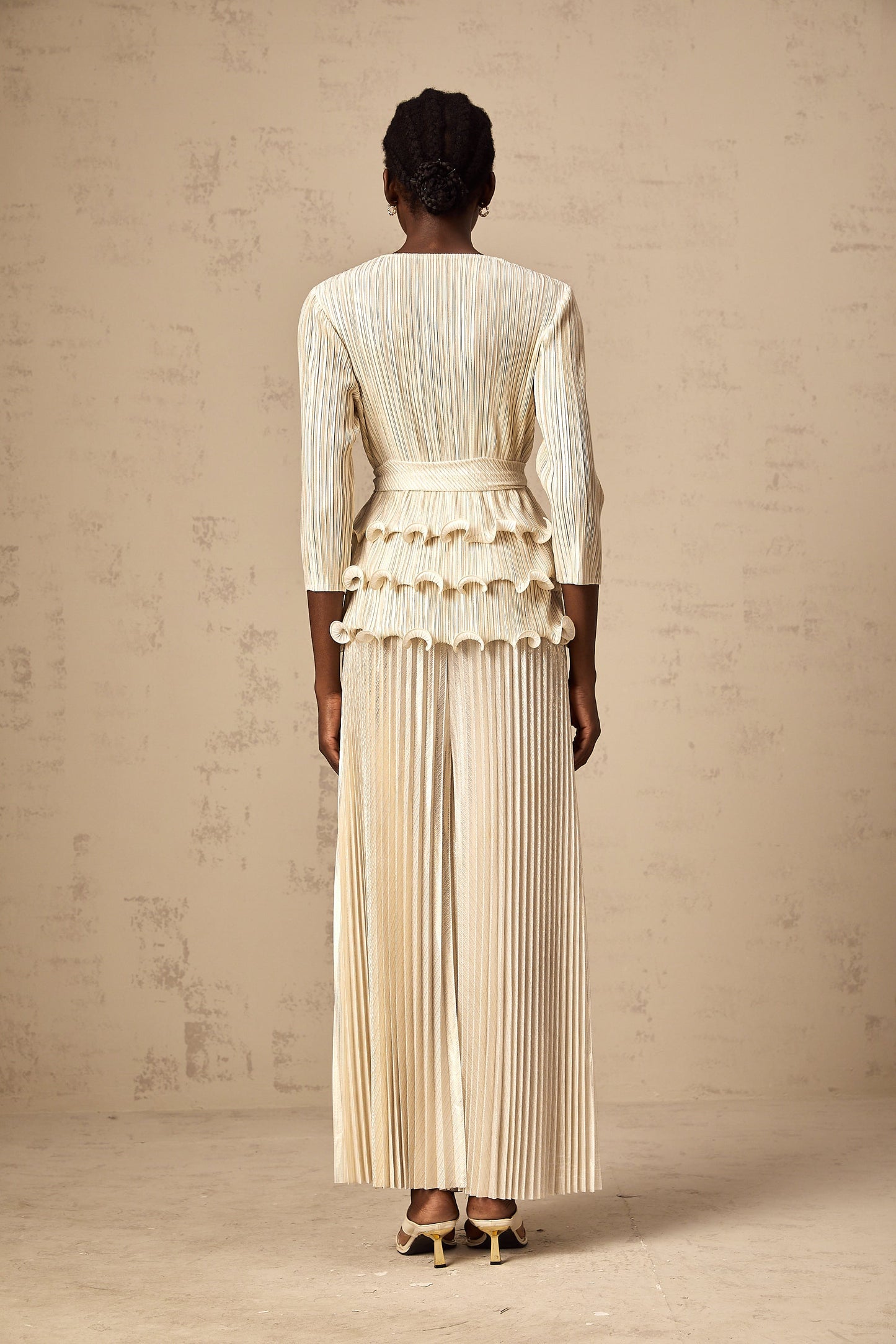 Cloris floral-appliqué ruffled pleated top & trousers