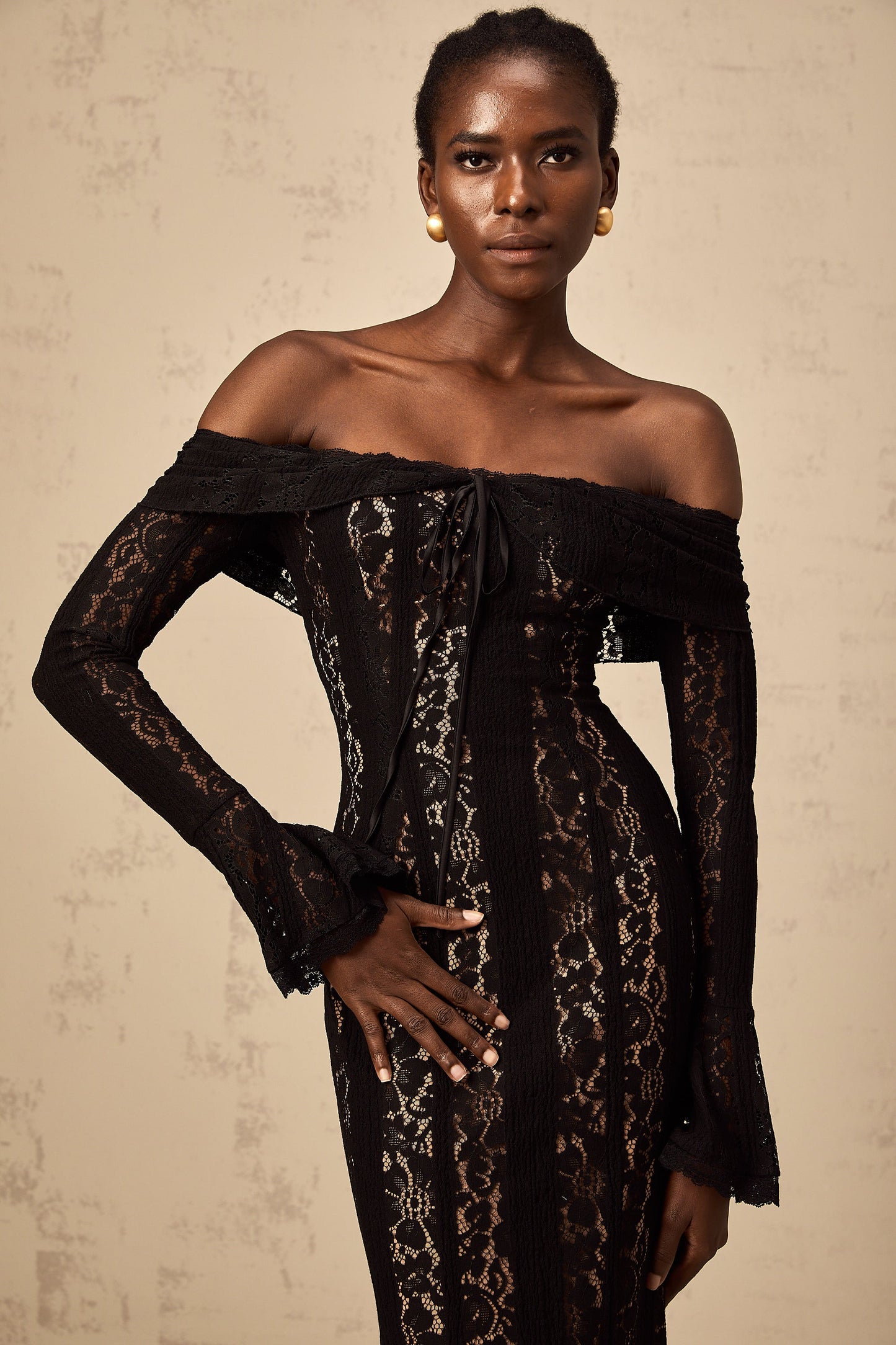 Émeline floral lace flared-cuff midi dress in Black