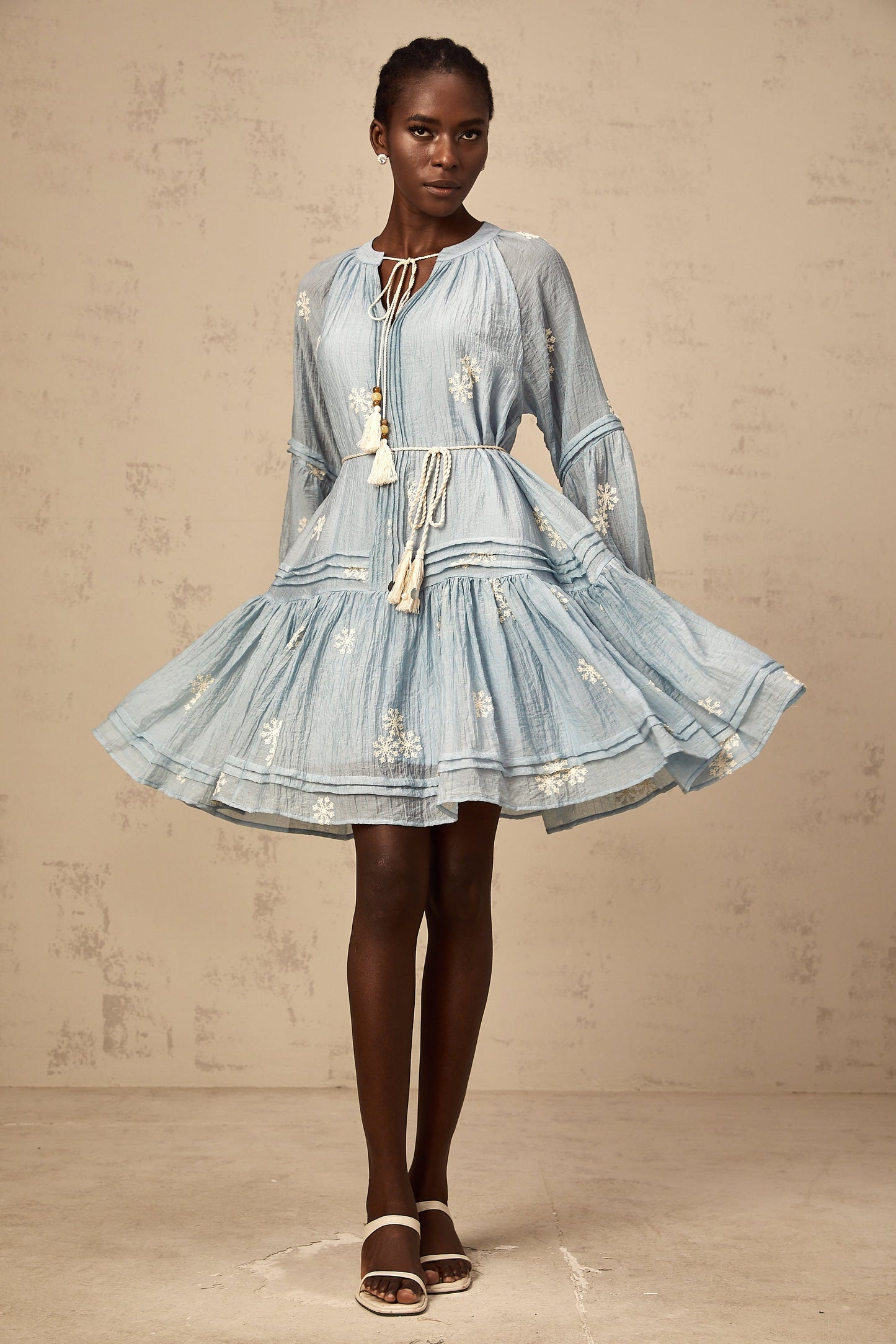 Félicie blue flower-embroidered mini dress