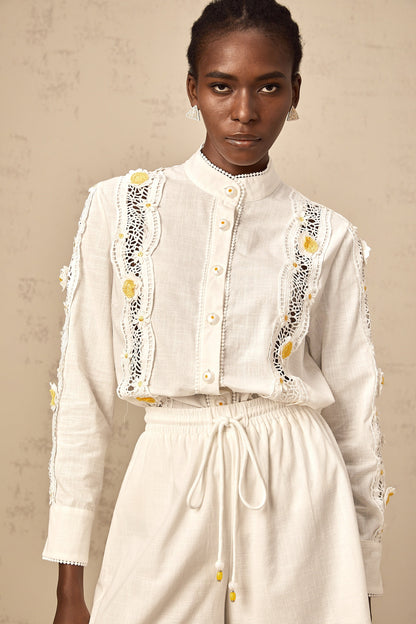 Mylène white 3d-petal lace-trim shirt & shorts matching set