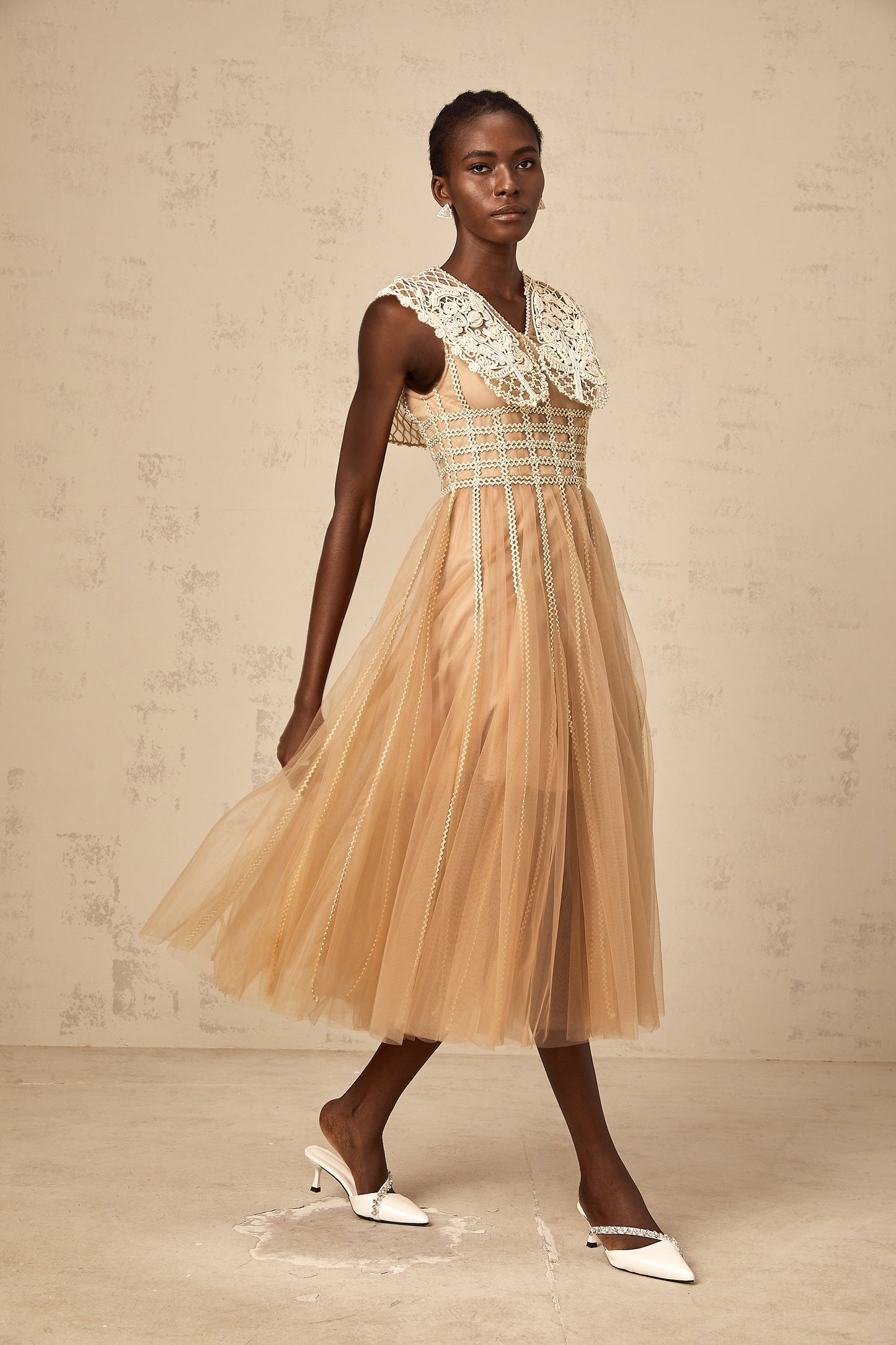 Léonor neutrals lace-panel tulle midi dress