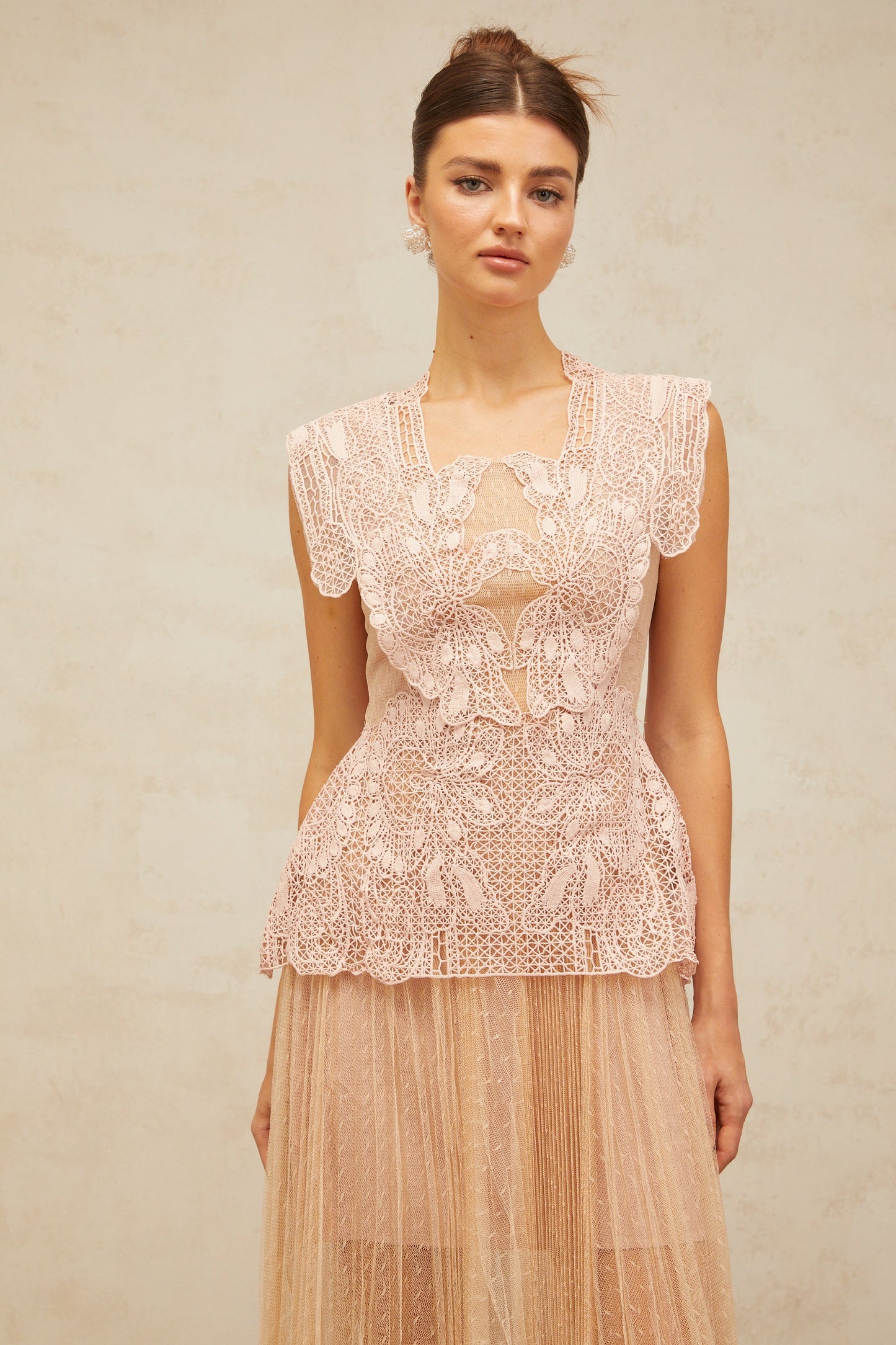 Céleste floral-lace-panelling tulle midi dress in Pink