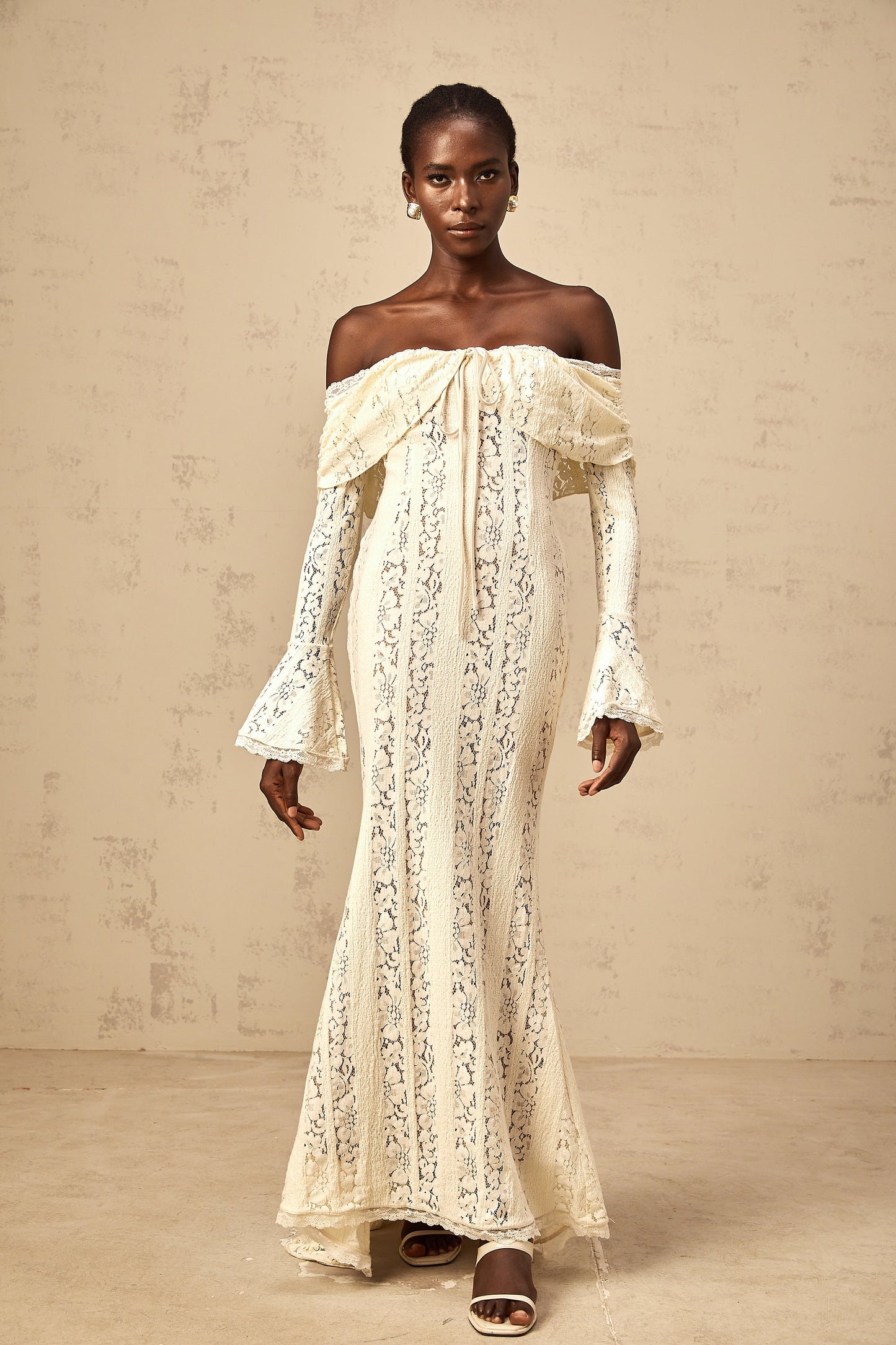 Émeline floral lace train-design maxi dress in Neutrals
