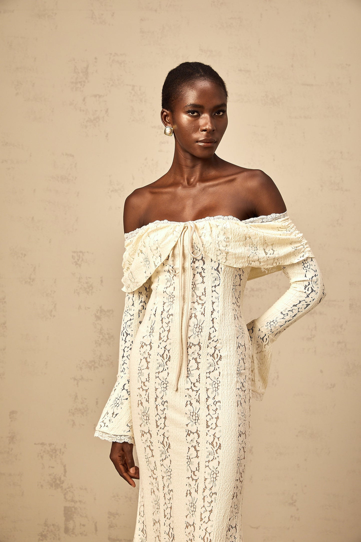 Émeline floral lace train-design maxi dress in Neutrals