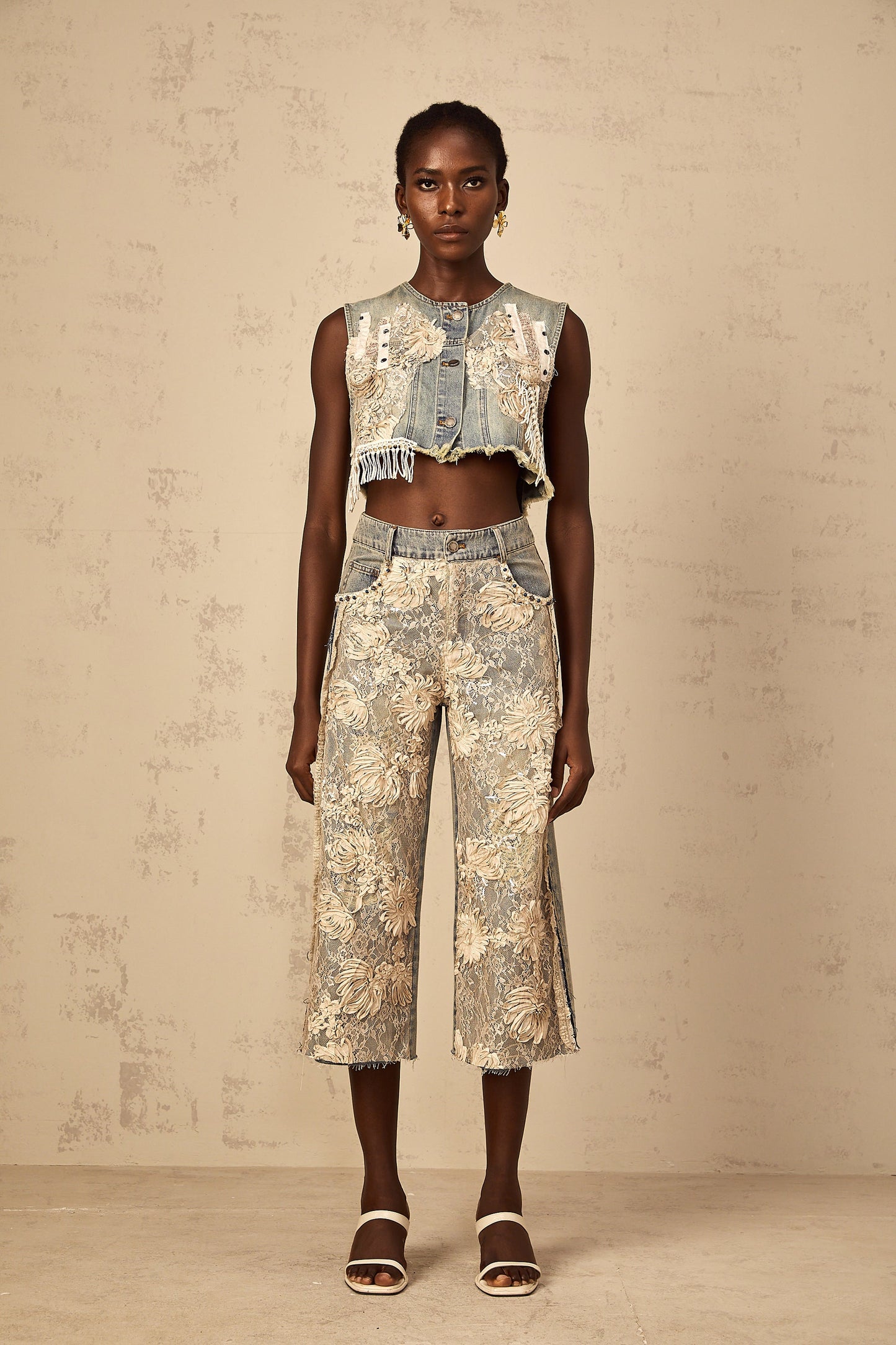 Amaryllis blue floral-lace-panel denim jeans