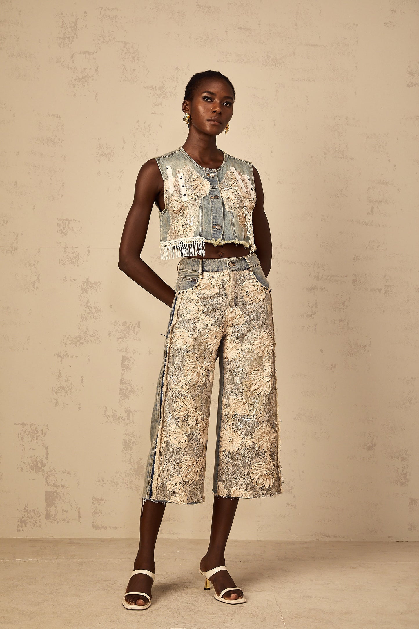 Amaryllis blue floral-lace-panel denim jeans