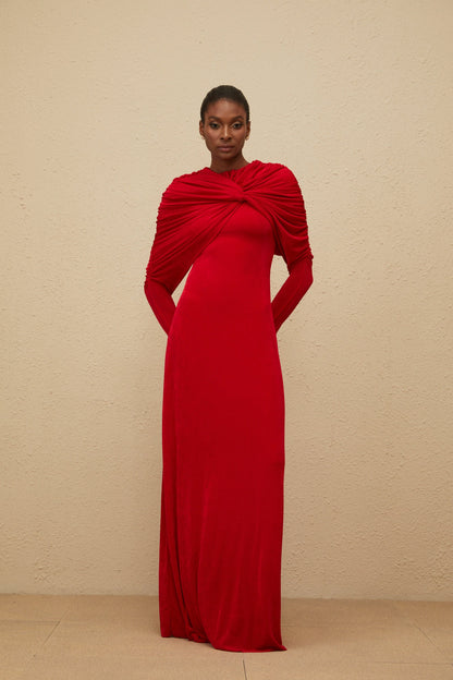 Moderne Red Cape-Design Ruched Maxi Dress