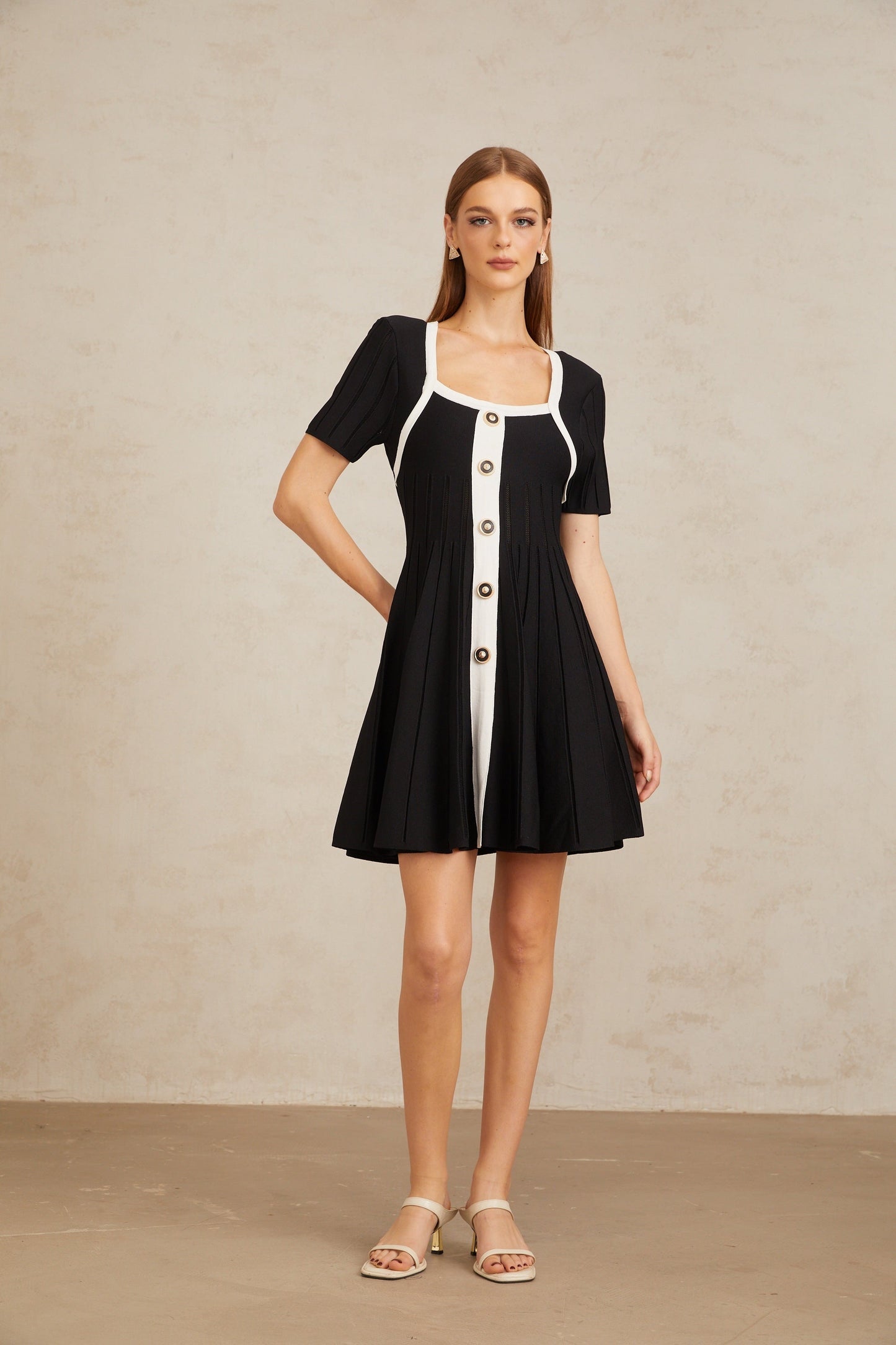 Géraldine Black Contrast Trim Knit Mini Dress