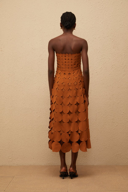 Daphné Brown Off Shoulder Scalloped Midi Dress