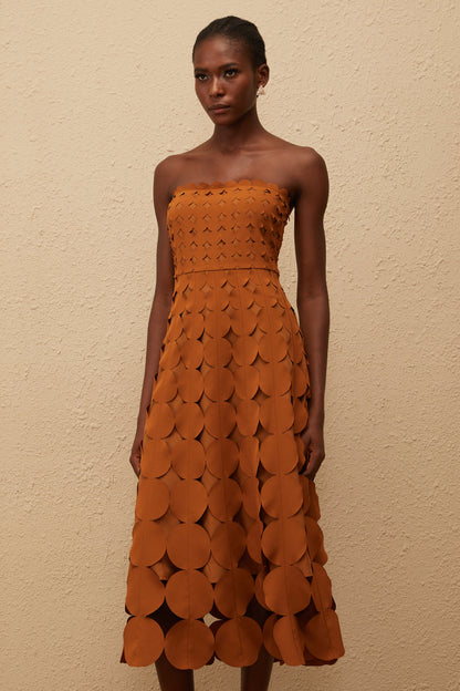 Daphné Brown Off Shoulder Scalloped Midi Dress