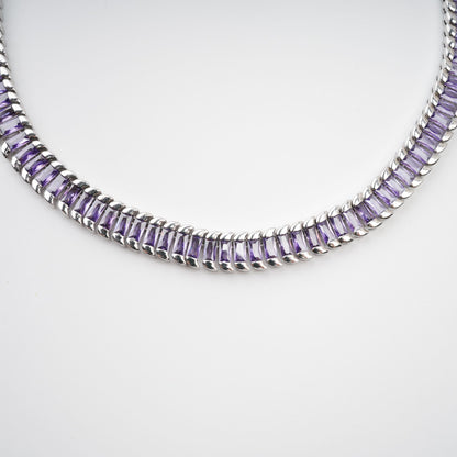 Isoline Light Purple Crystal Embellished Necklace