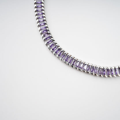 Isoline Light Purple Crystal Embellished Necklace