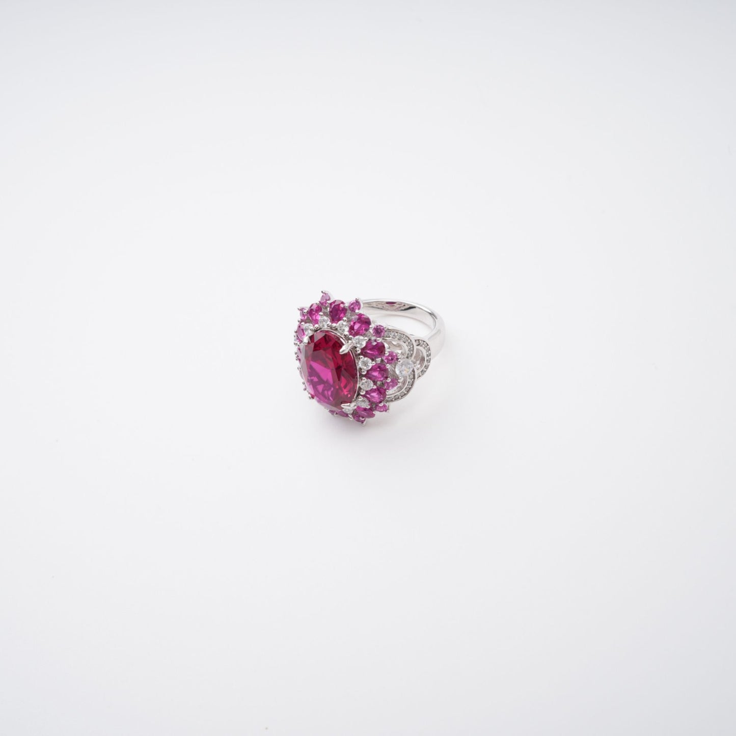 Amélie Red Oval Cut Gemstone Sterling Silver Ring