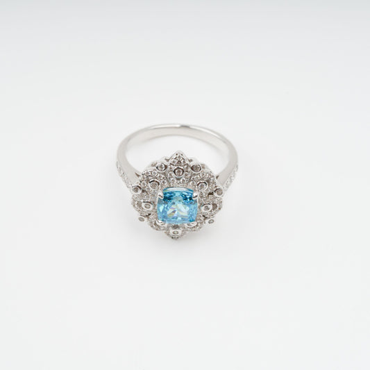 Énigme Blue Cushion Cut Gemstone Sterling Silver Ring