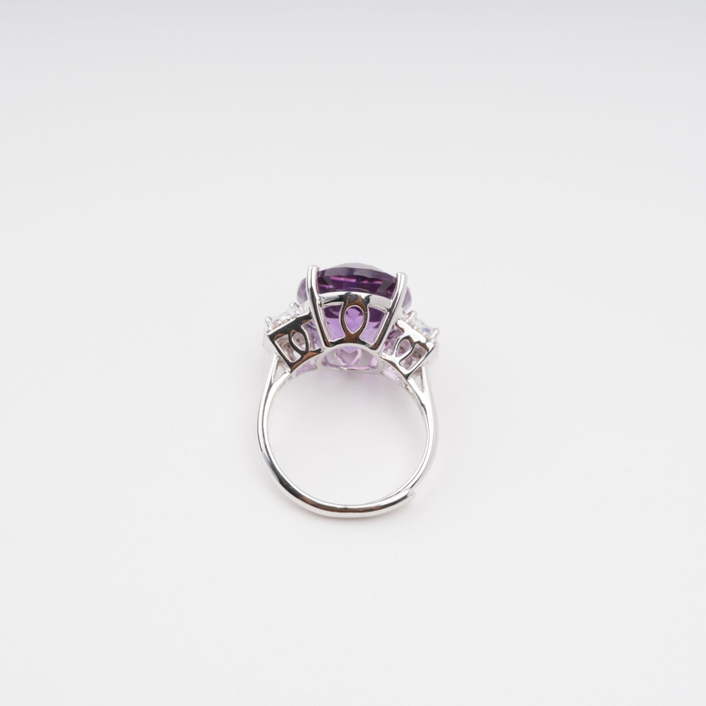 Héraldique Purple Oval Gemstone Sterling Silver Ring