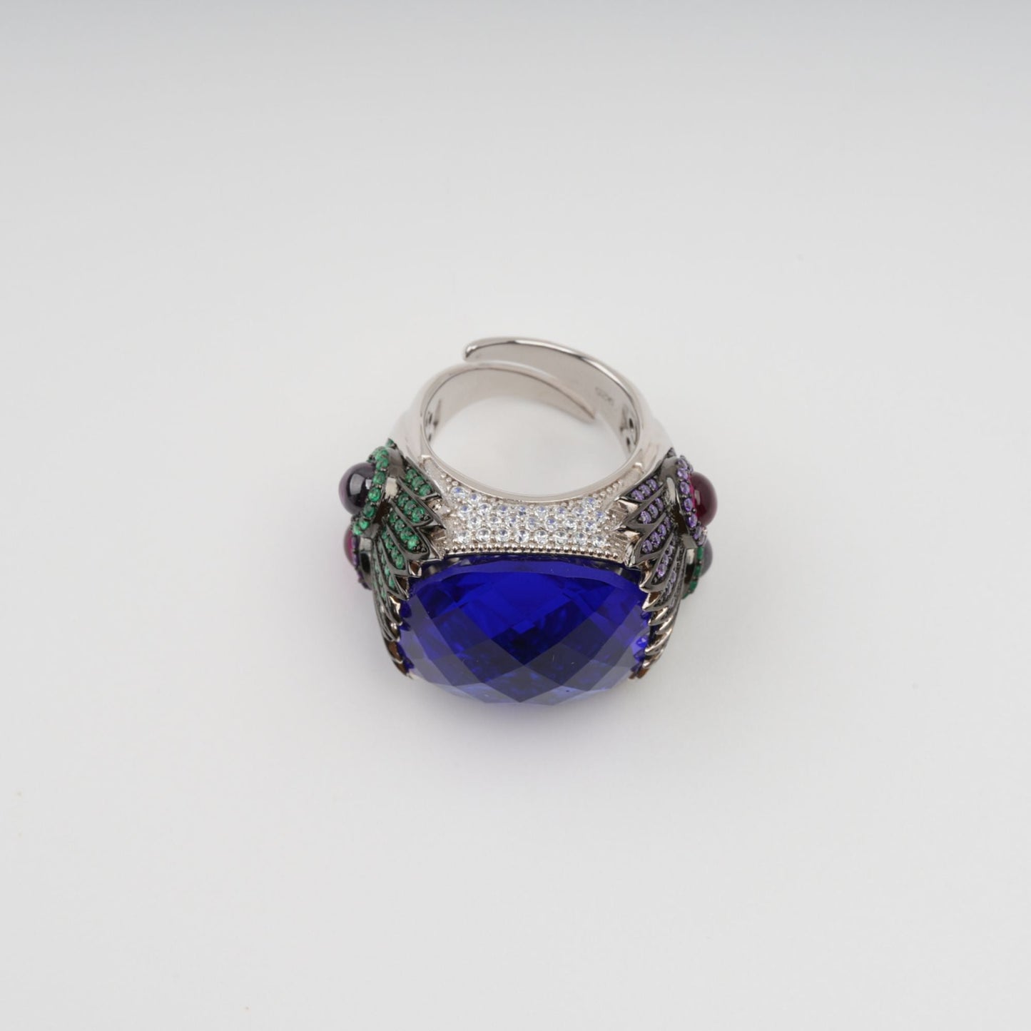 Givre Blue Bezel-Set Adjustable Gemstone Ring