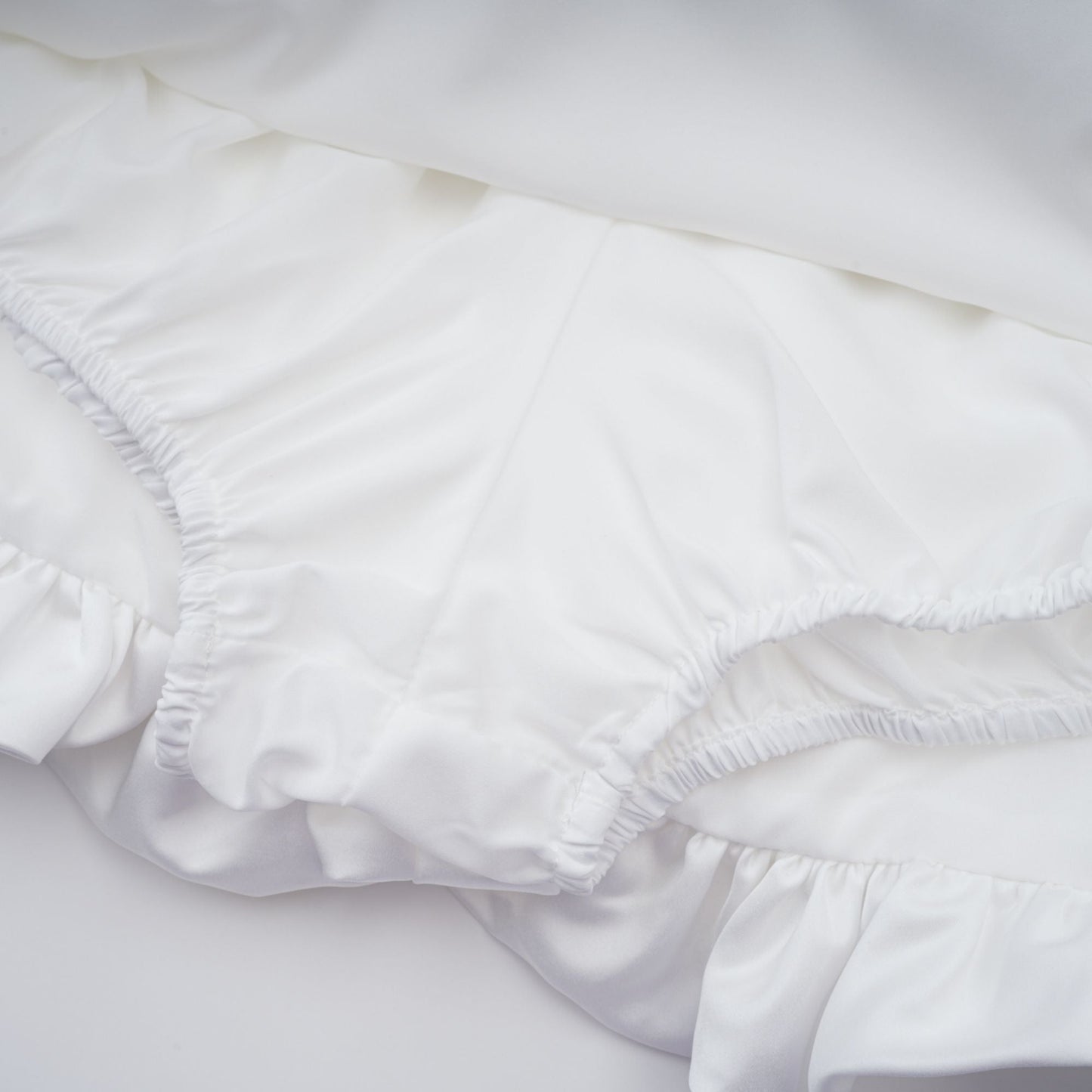 Honorine white floral pleated top & skirt matching set