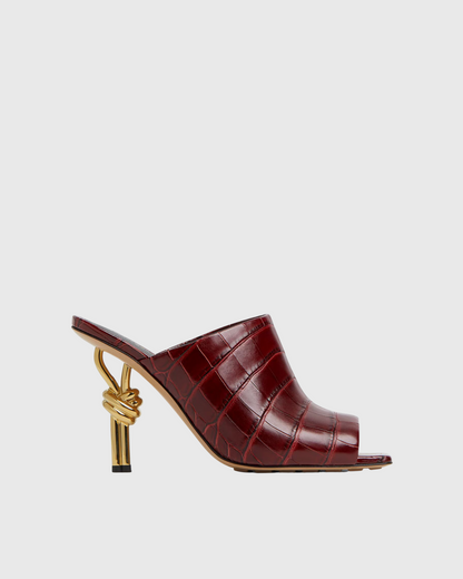 Fiamma Crocodile Texture Metal Knot Slippers In Wine