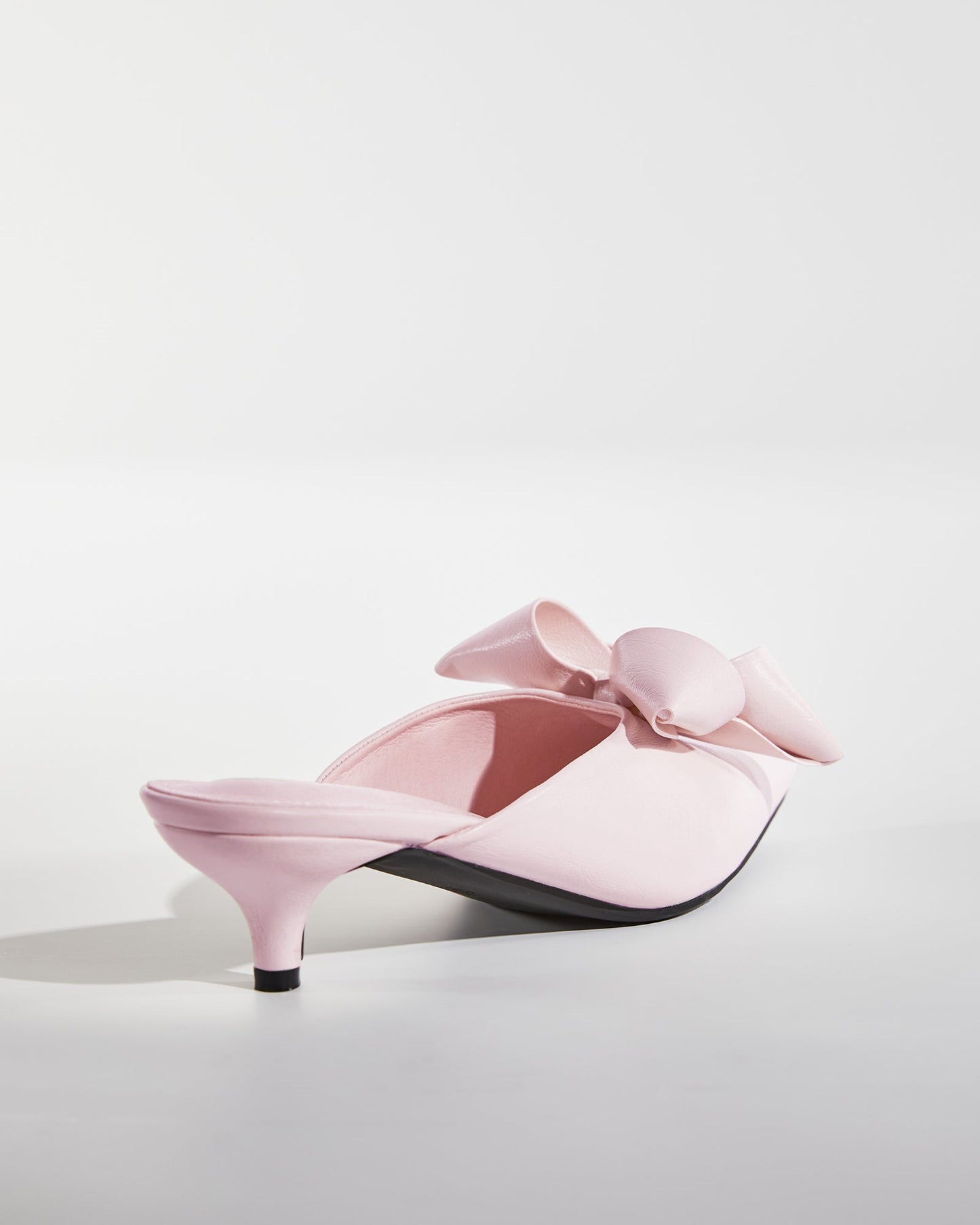 Flo Flower Leather Mules In Pink