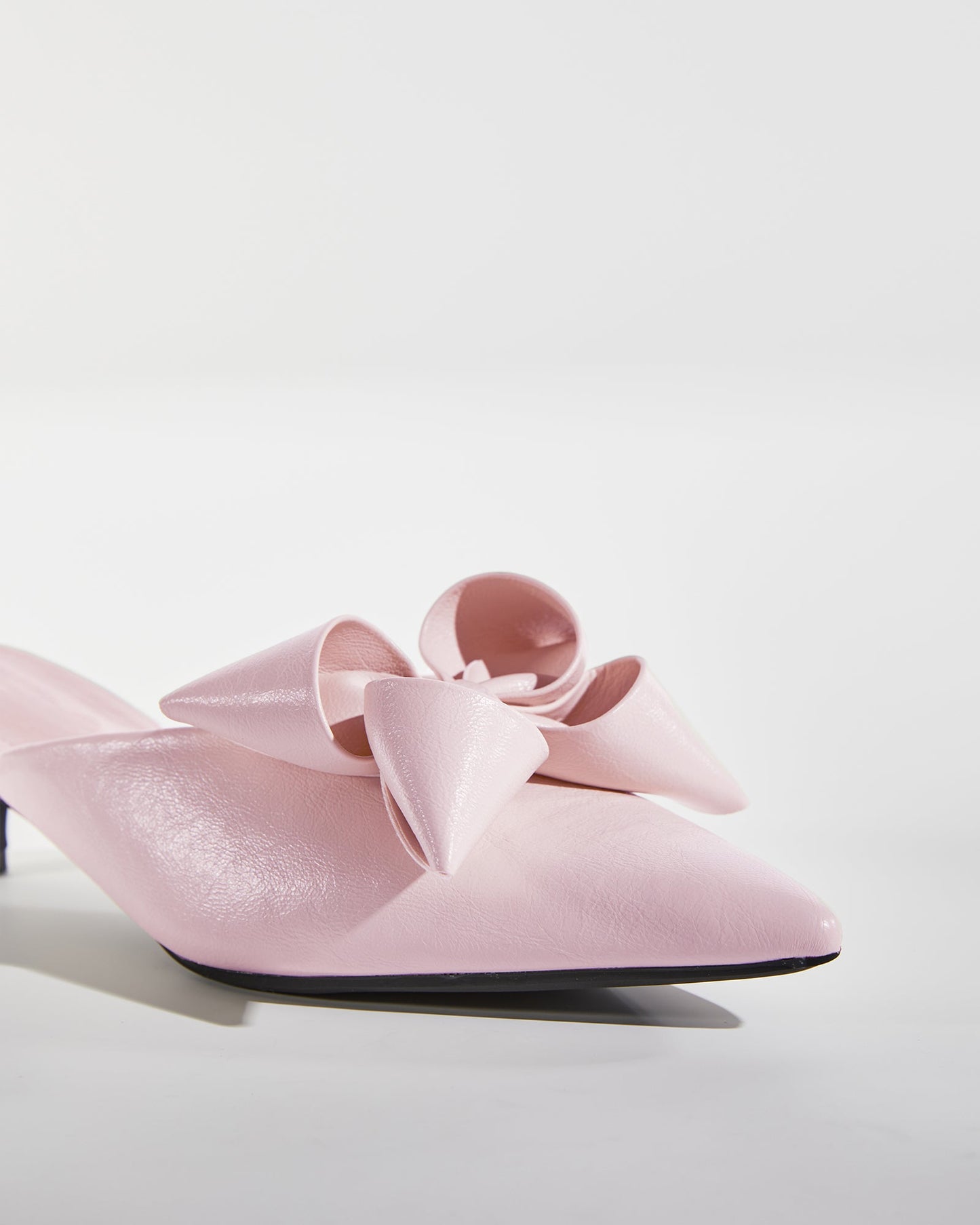 Flo Flower Leather Mules In Pink