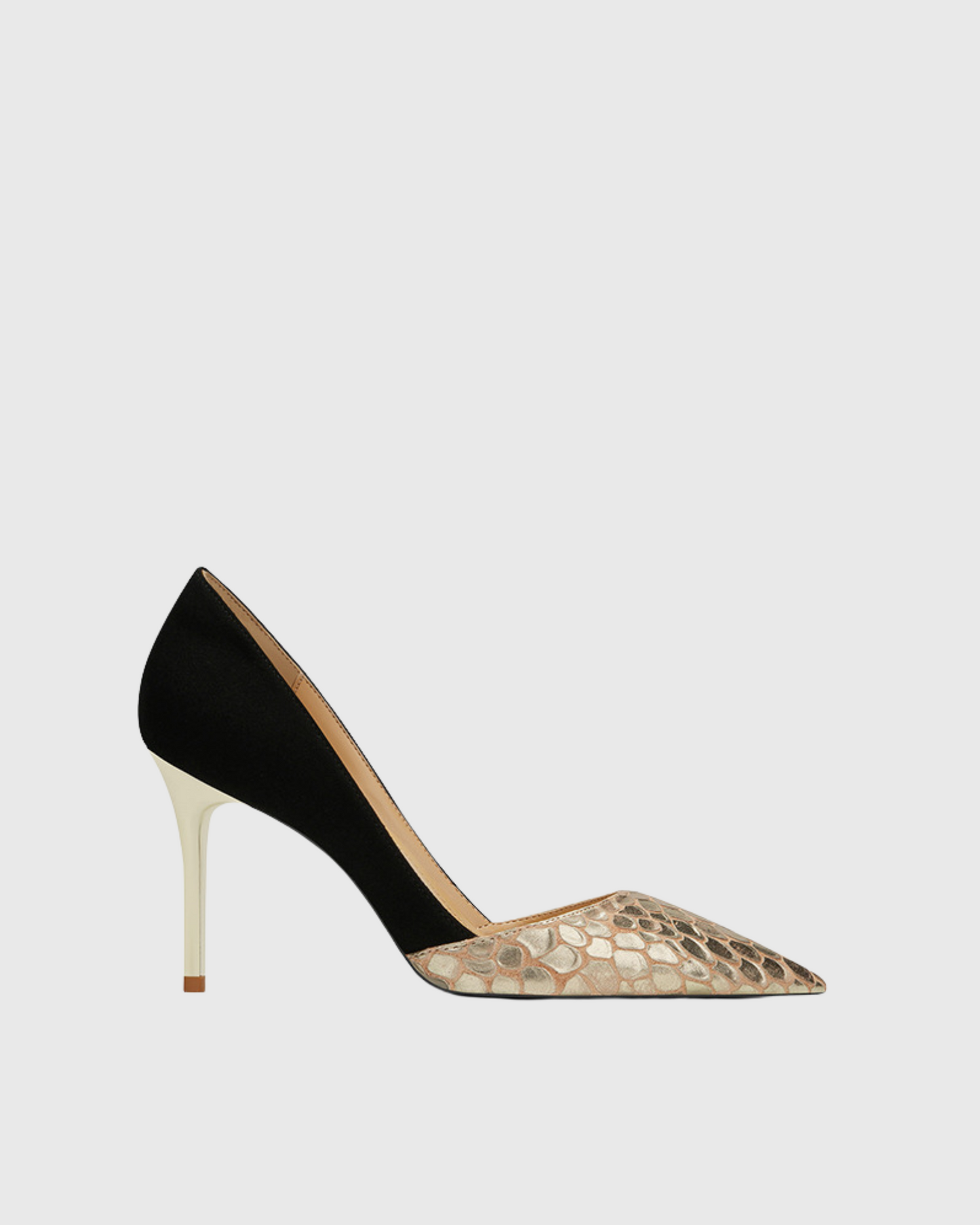 Itala Snake Print Vintage Pumps In Gold
