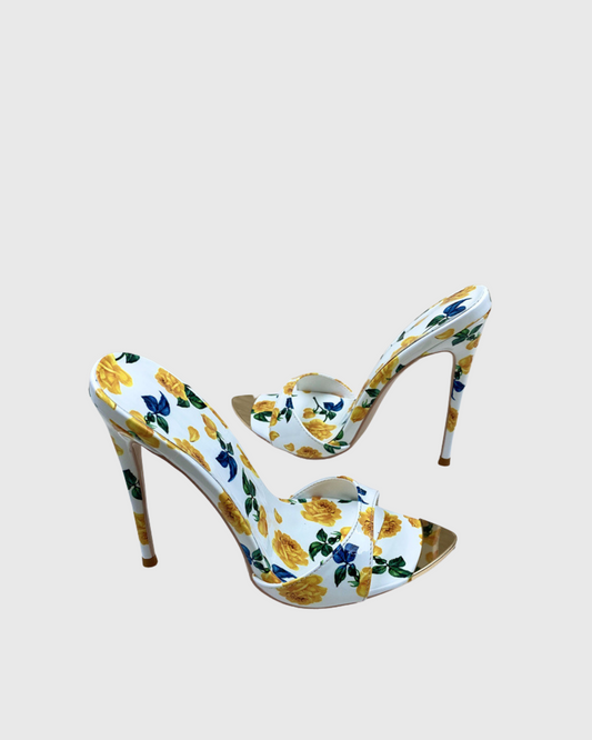 Jan Flower Print Slippers In Yellow