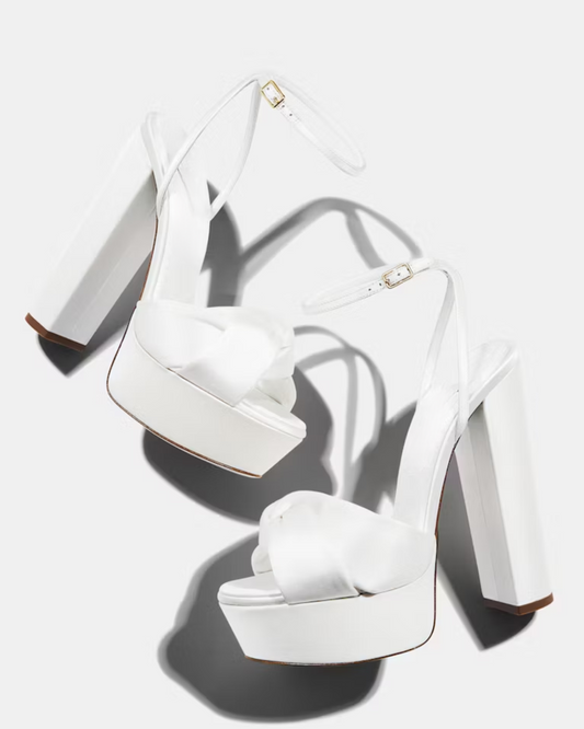Satu Knot Platform Sandals In White