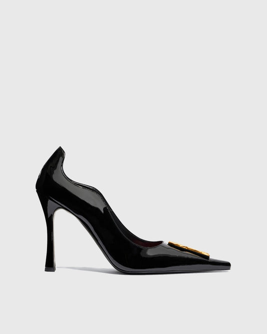 Yadira Metal Keyhole Pumps