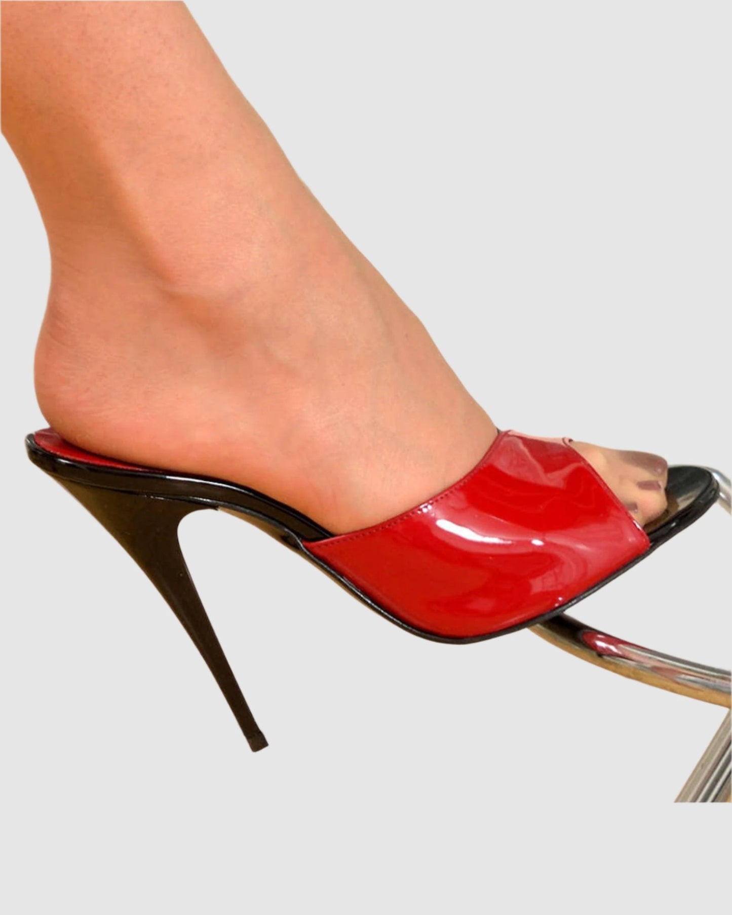 Yamka Red Black Colorblock Slippers