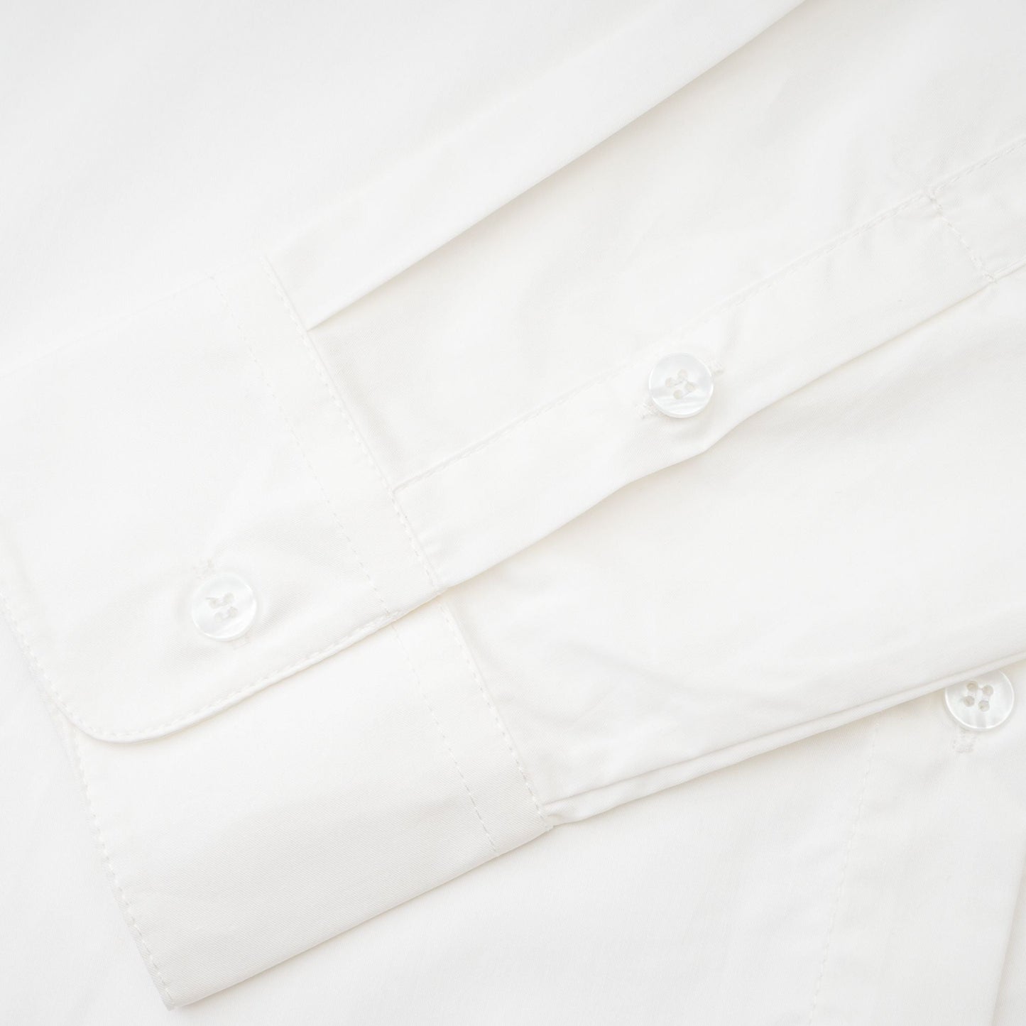 Solène white pointed-collar shirt