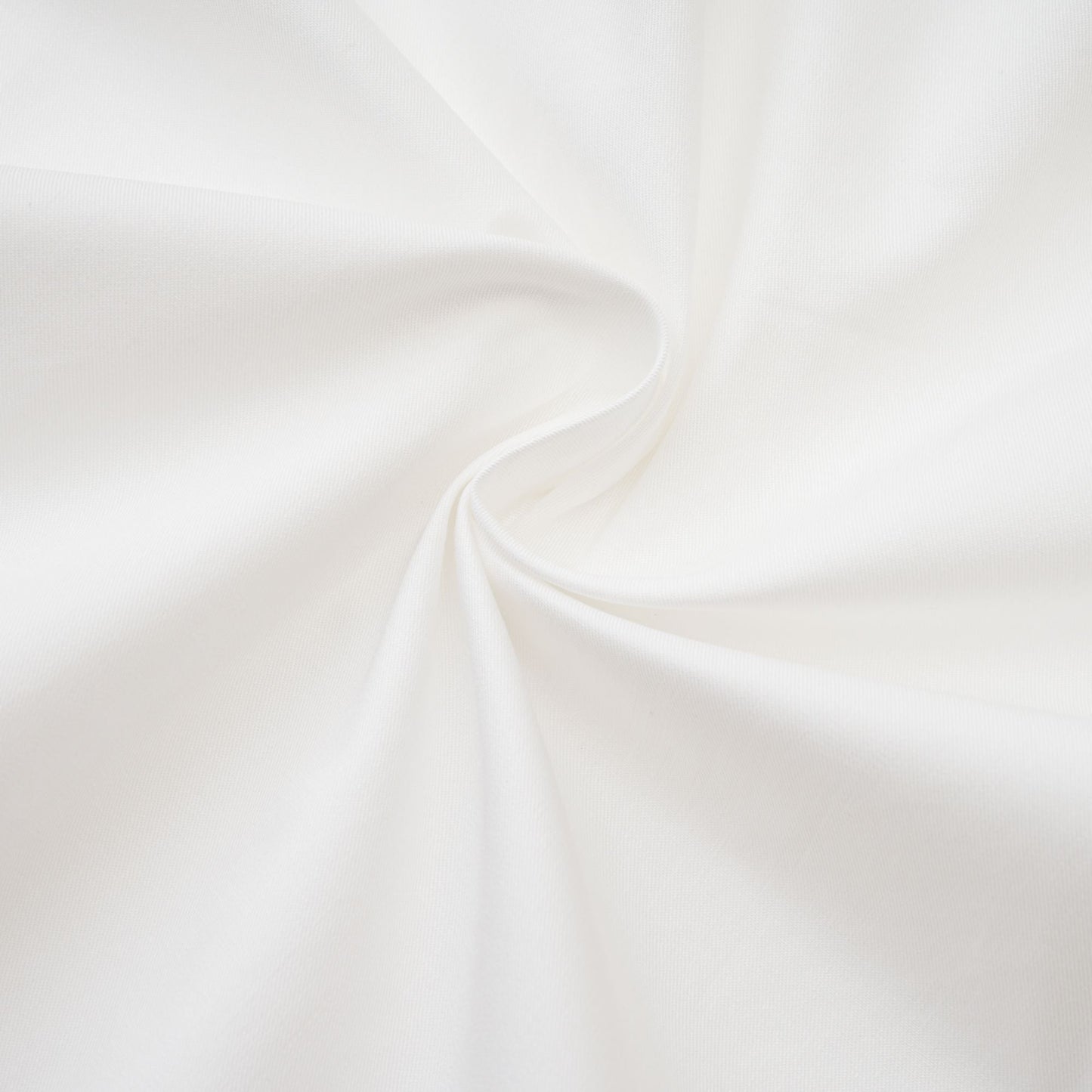 Solène white pointed-collar shirt